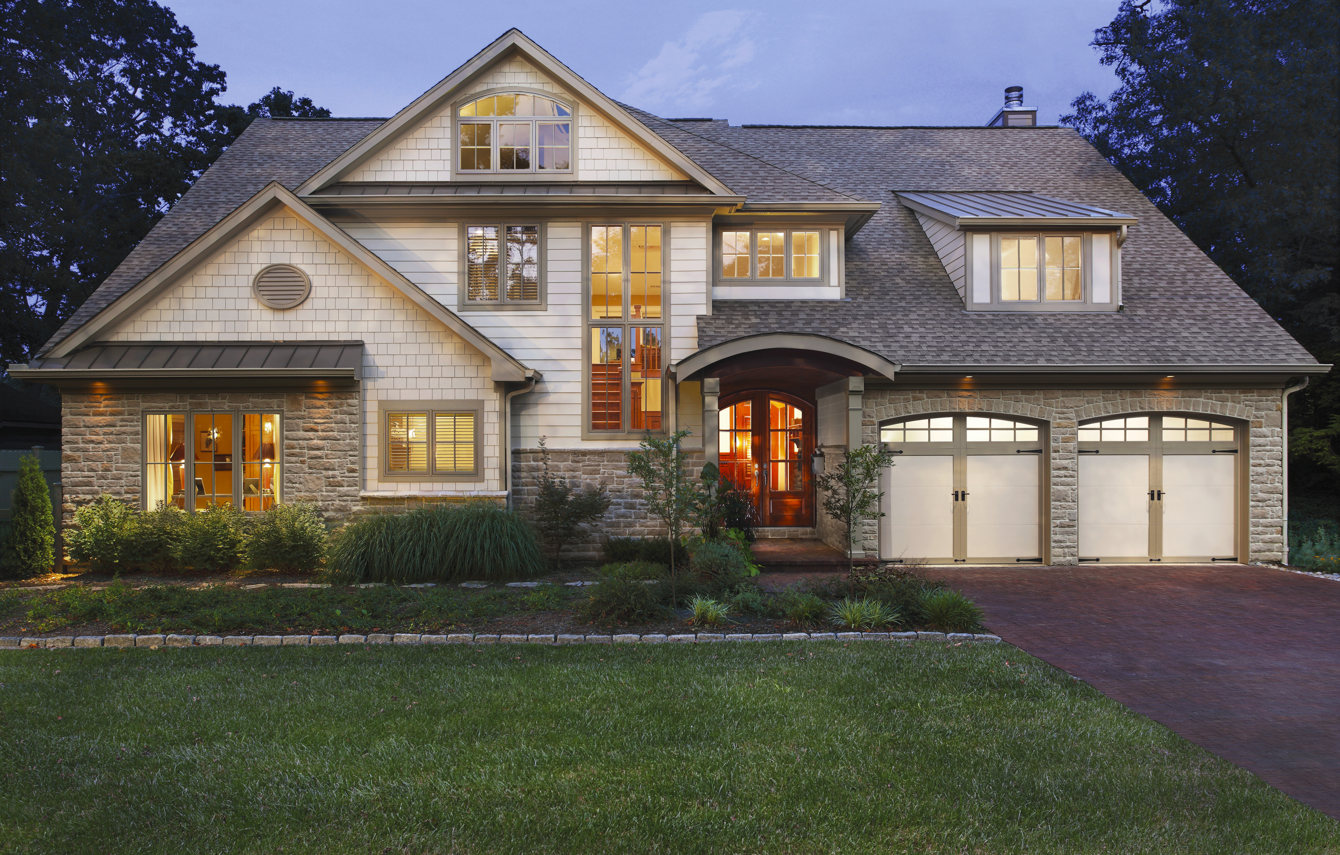 COACHMAN® collection garage doors