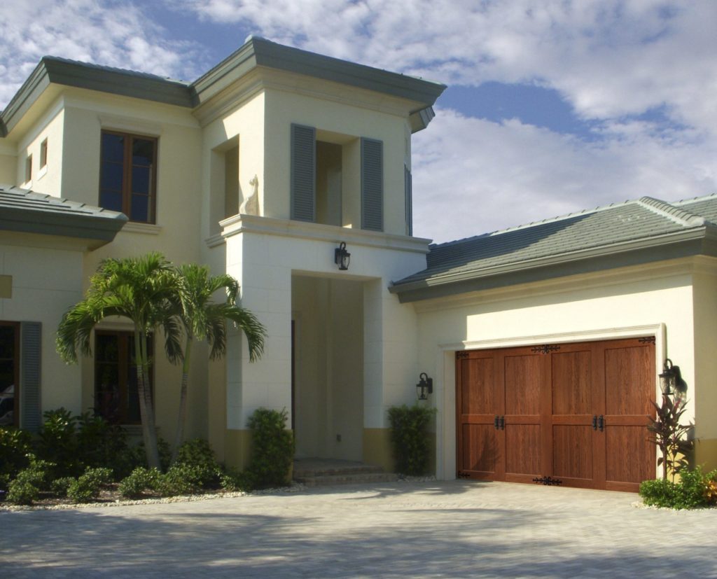 Garage door installation and replacement in Boynton Beach