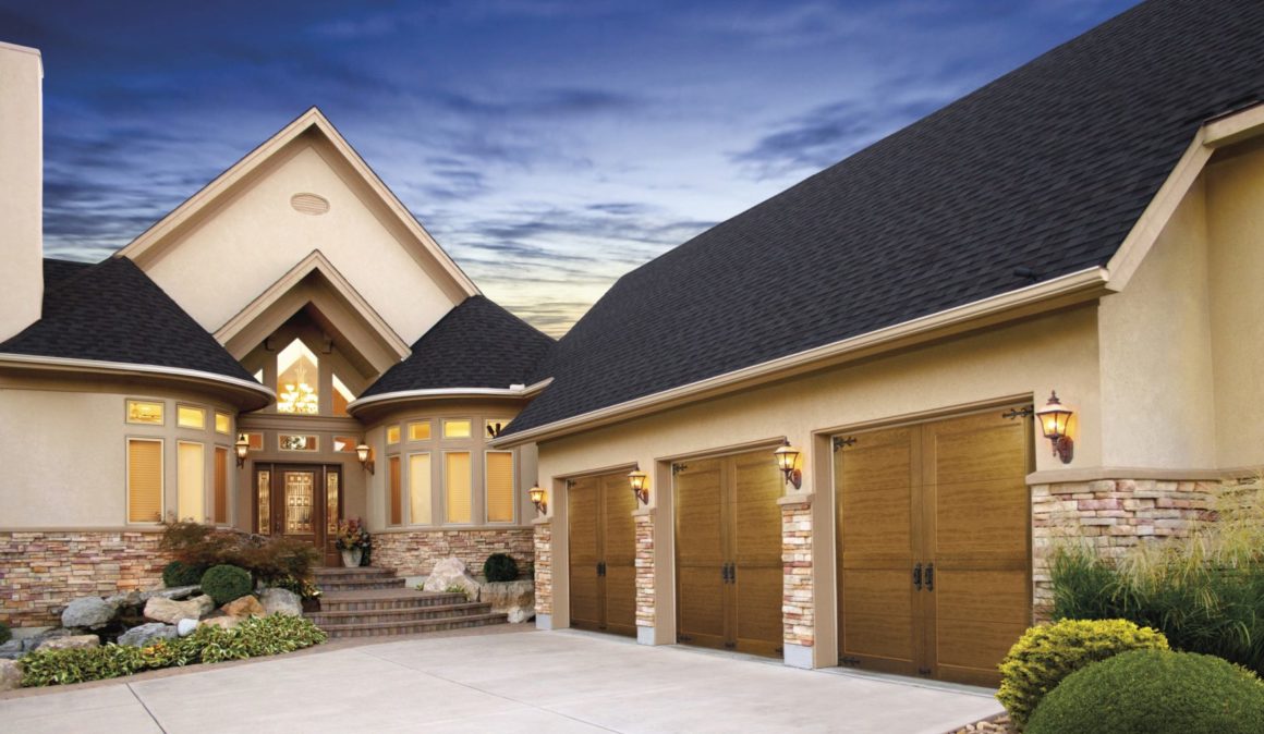 CANYON RIDGE® collection ULTRA-GRAIN® series garage doors